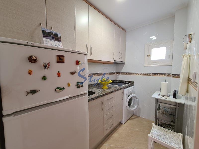 Comprar apartamento cerca de la playa en La Mata, Torrevieja. ID 4200