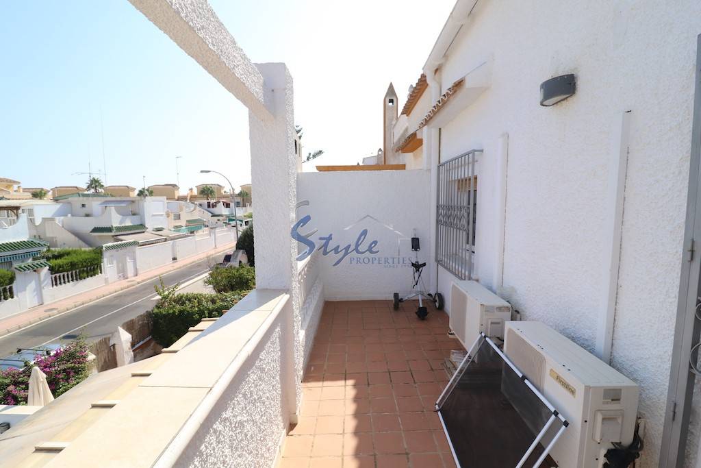 Buy 4 beds Semidetached triplex in Los Altos near to the sea. ID 4209