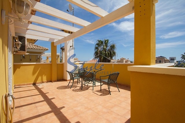 Comprar Villa independiente en La Zenia, cerca de las playas de Orihuela Costa. ID: 4215