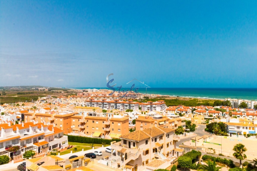 Comprar ático con vistas al mar en Torrevieja, Torreblanca a 500 metros de la playa. ID 4220