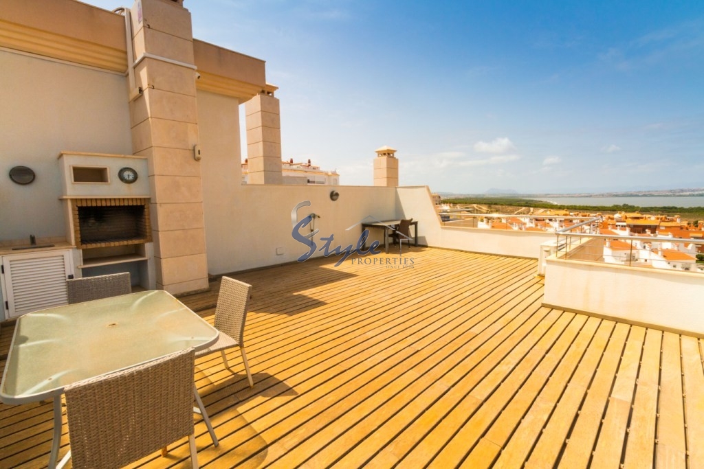 Buy Penthouse in Costa Blanca steps from the sea and beach in Torrevieja, Torreblanca. ID: 4220