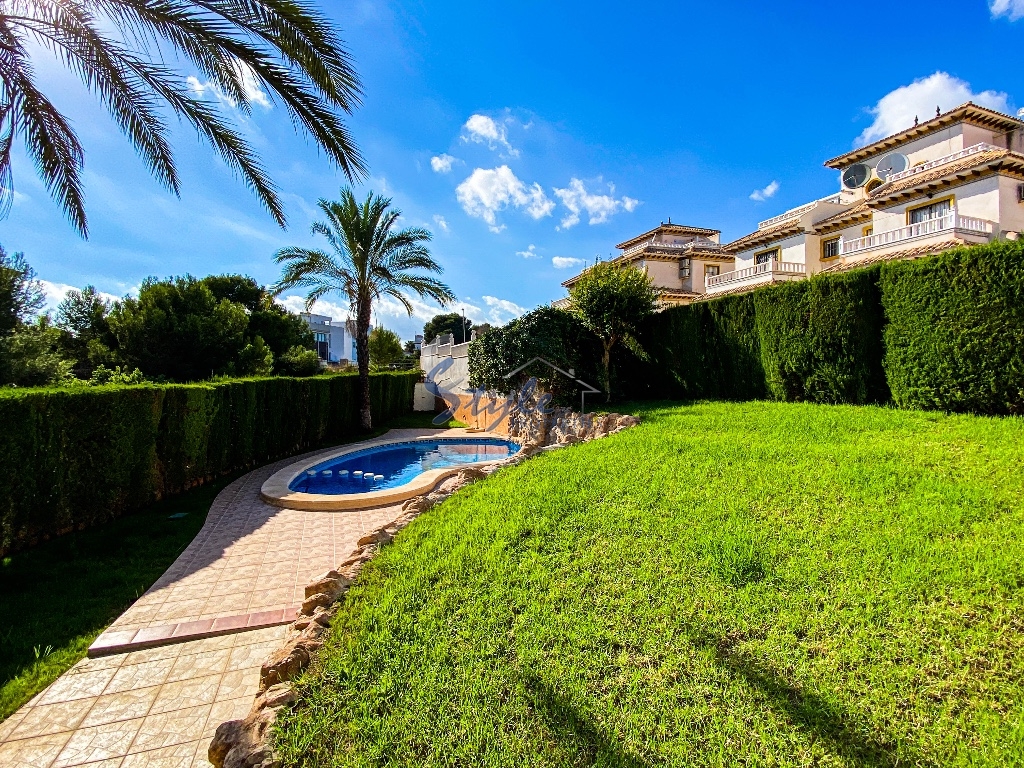 Resale - Villa - Orihuela Costa  - Orihuela Costa