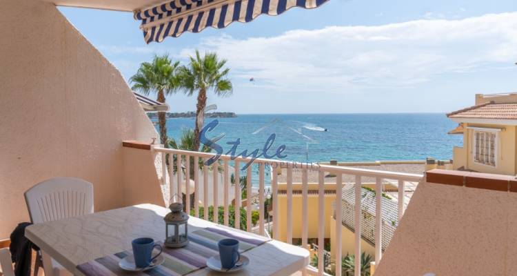 Купить квартиру на пляже и с видом на море в Кампоамор, Коста Бланка, Испания. ID: 4221