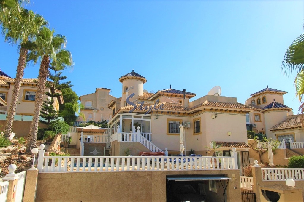 Resale - Villa - Villamartin