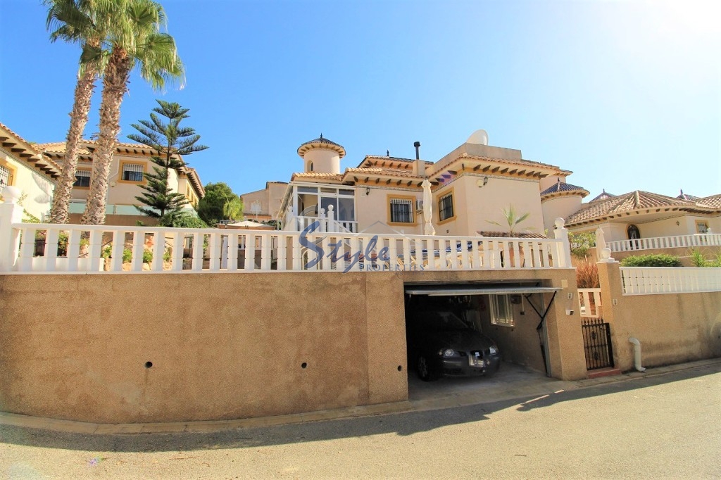 Resale - Villa - Villamartin