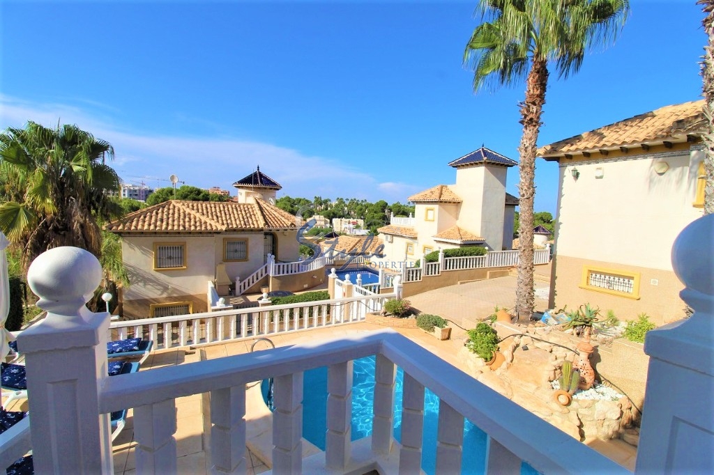 Resale - Villa - Villamartin