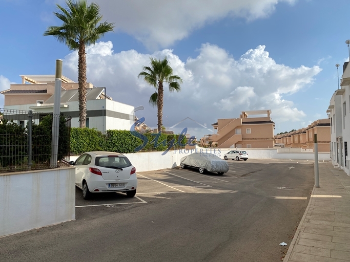 Buy apartment on the beach in residential Amay, Punta Prima. ID 4239