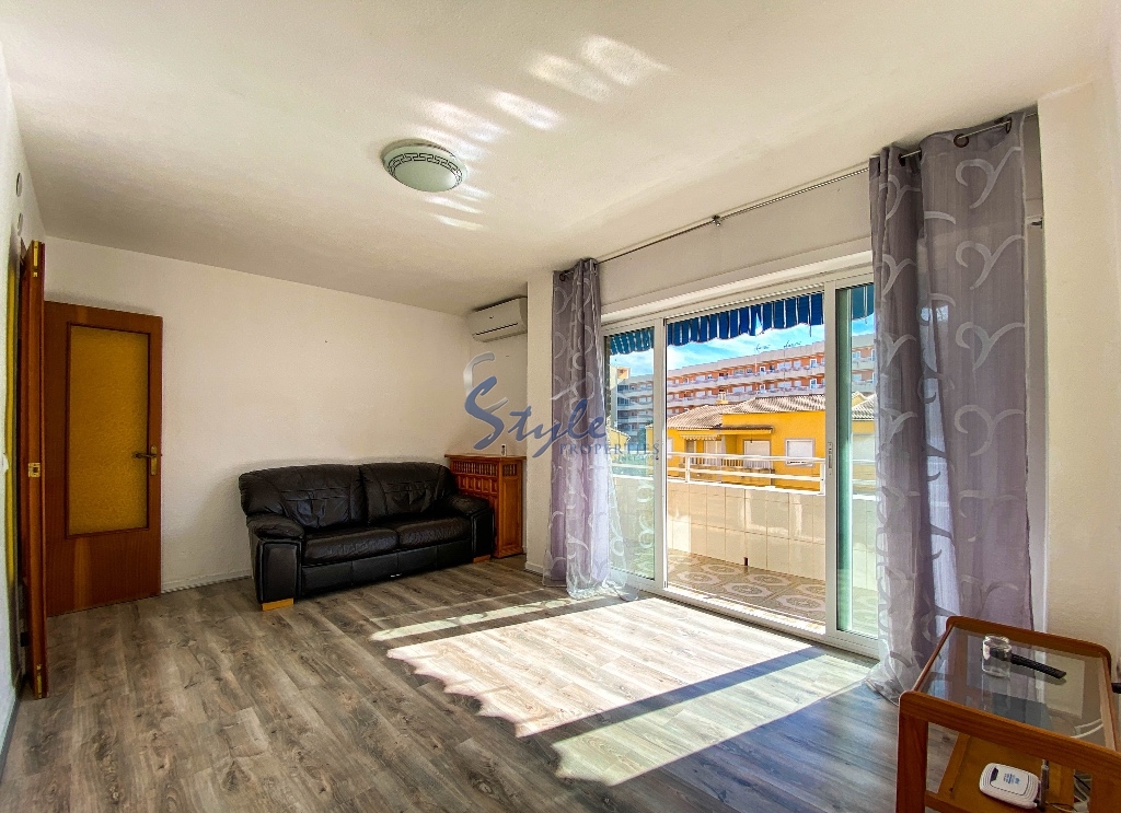 For sale beachside apartment in Punta Prima , Costa Blanca ID2526