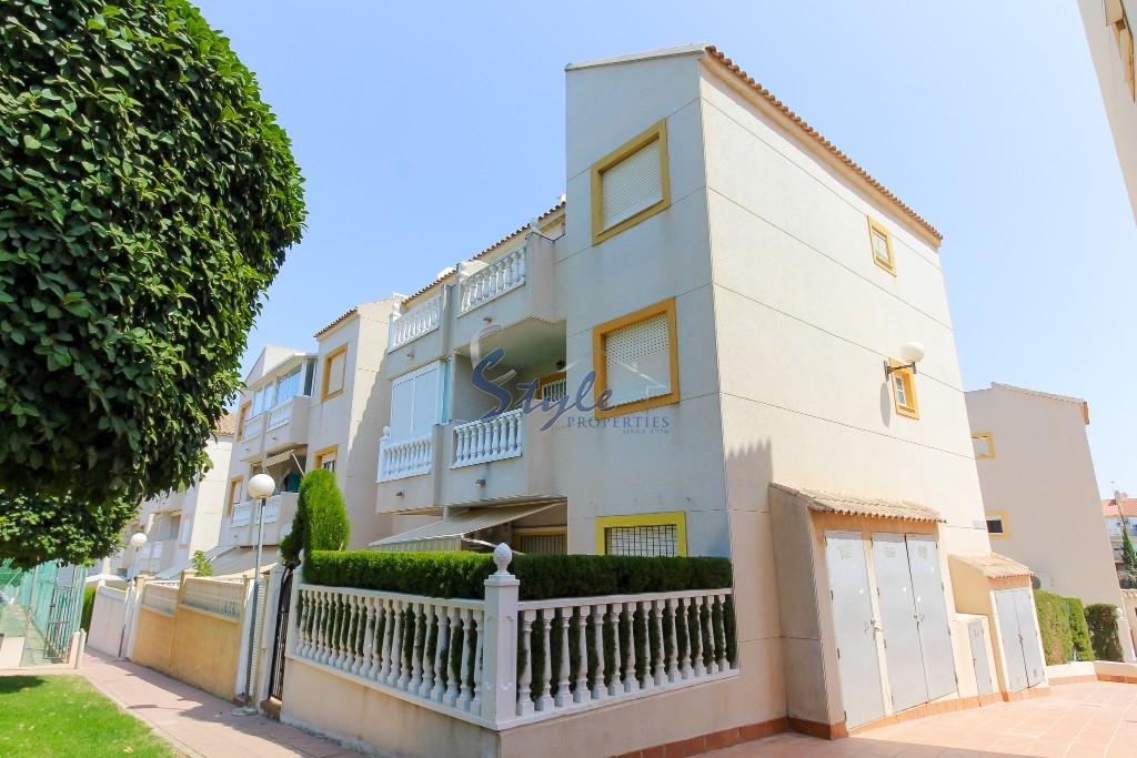 Comprar apartamento cerca de la playa en La Mata, Torrevieja. ID 4262