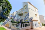 Comprar apartamento cerca de la playa en La Mata, Torrevieja. ID 4262