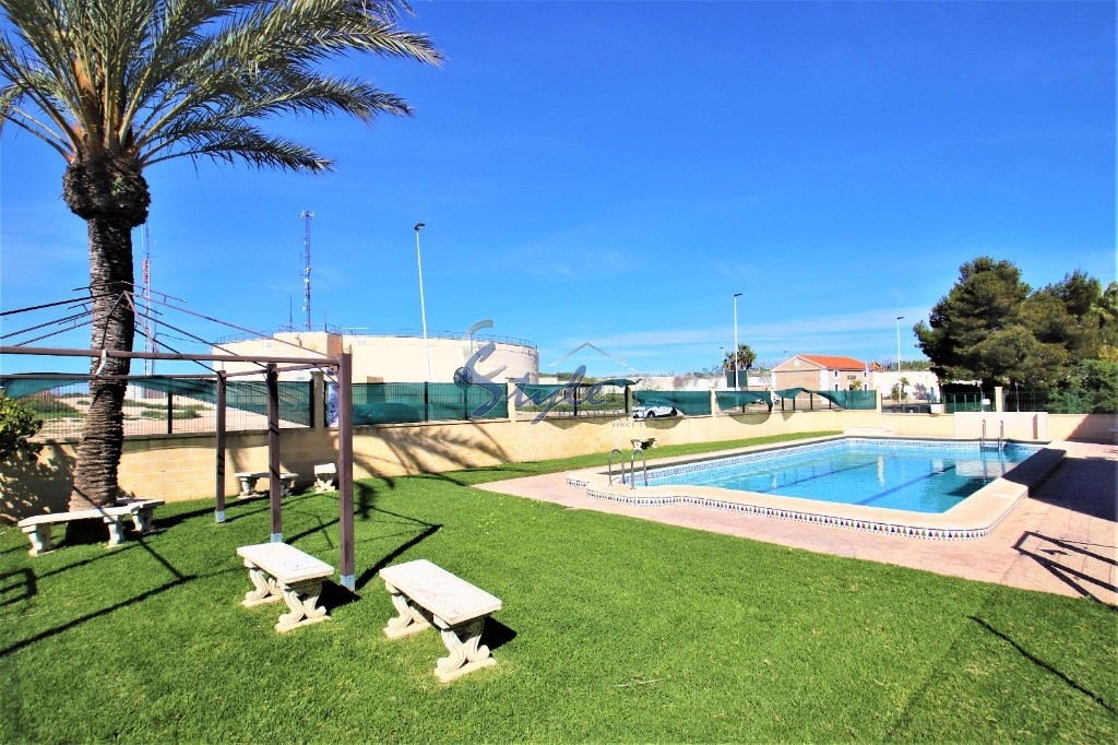 Buy apartment close to the beach in La Mata, Torrevieja. ID 4262