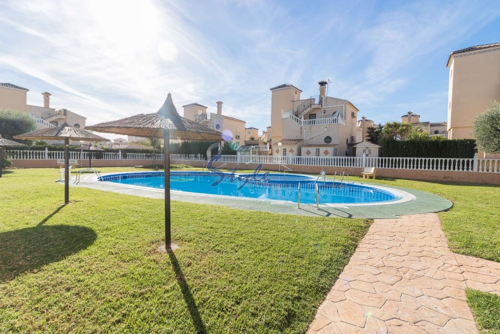 Buy Penthouse apartment in Costa Blanca close to sea in Lomas de Cabo Roig, Orihuela Costa. ID: 4269