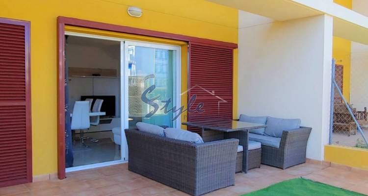 Comprar dúplex adosado con garaje y piscina muy cerca del mar y ambas playas en Playa Flamenca, Orihuela Costa. ID: 4272