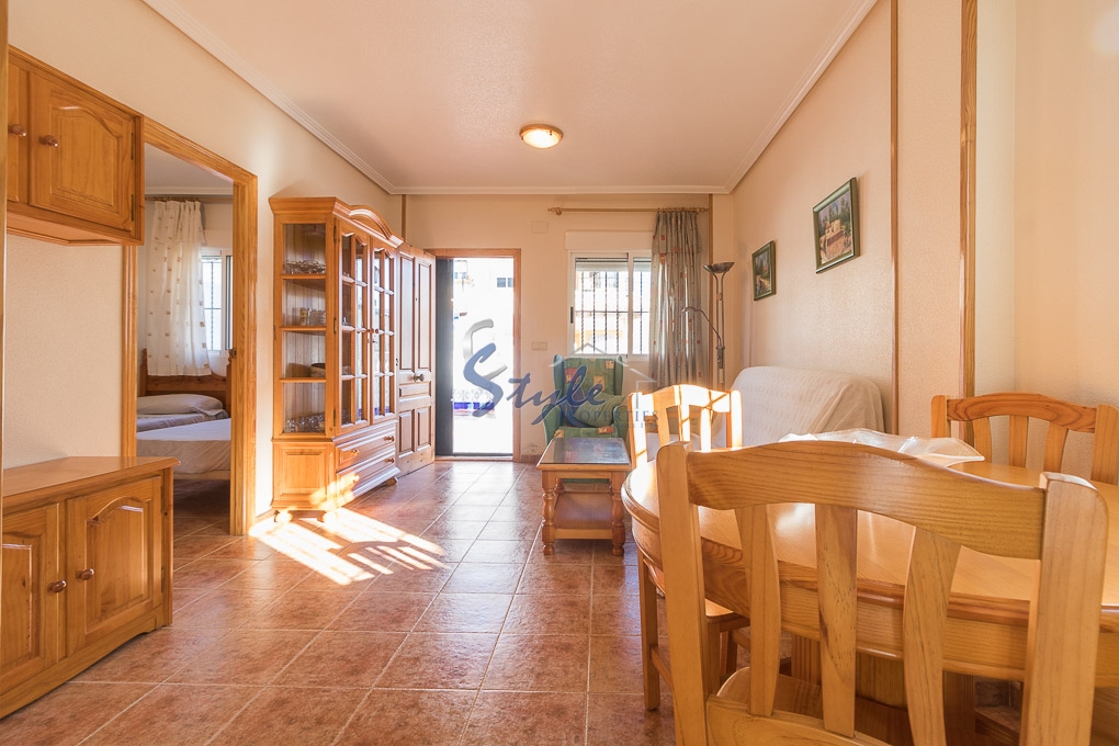 Buy bungalow close to the sea in Punta Prima near the beaches of Orihuela Costa, Costa Blanca. ID: 4283  