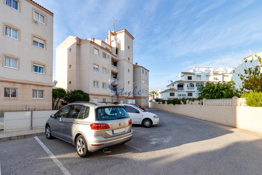 Comprar piso en la playa cerca del mar en Torrevieja, Playa del Centro. ID 4286