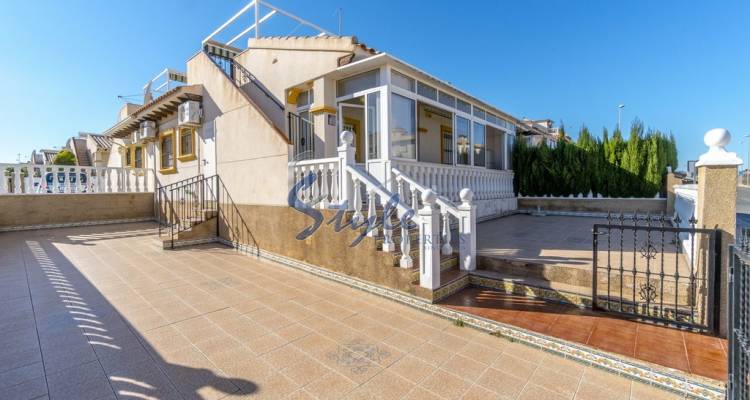 Buy semidetached chalet with large private garden area in Costa Blanca close to sea in La Zenia. ID: 4289
