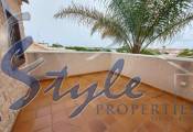 Comprar Chalet con piscina privada en Torre de la Horadada al lado del mar. ID 4303