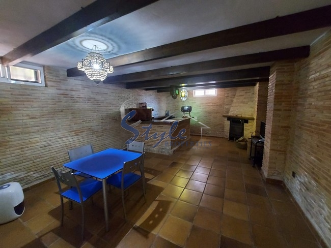 Buy Chalet with private pool in Torre de la Horadada, 350 meters from the beach. ID 4303