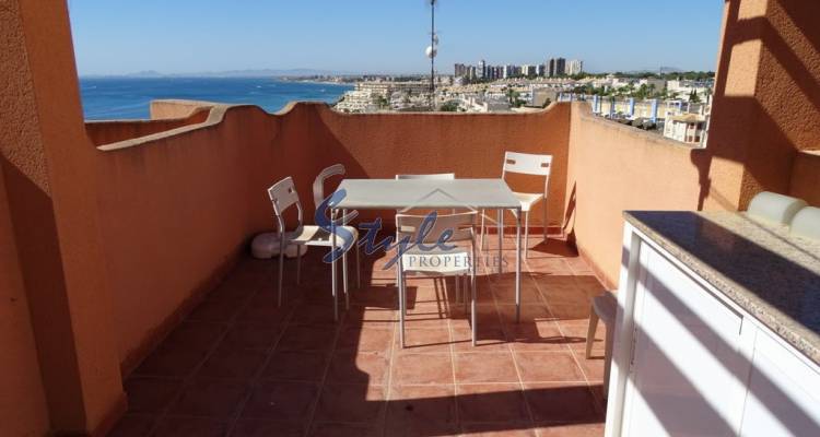 Comprar ático con vistas al mar y cerca de las playas en Cabo Roig. ID 4304