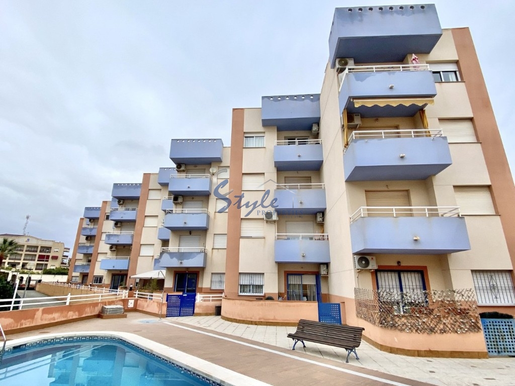 Buy apartment in Costa Blanca close to sea in Cabo Roig. ID: 4309