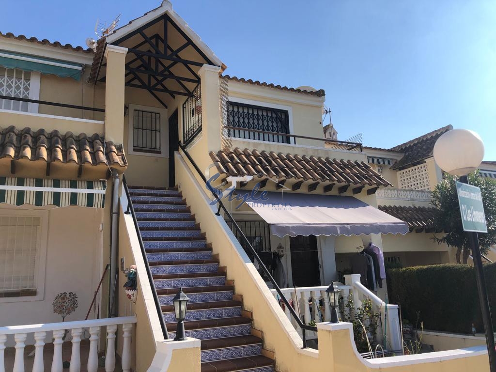 Buy Upstairs apartment near the golf course, Lomas de golf in Villamartin, Orihuela Costa. ID 4317