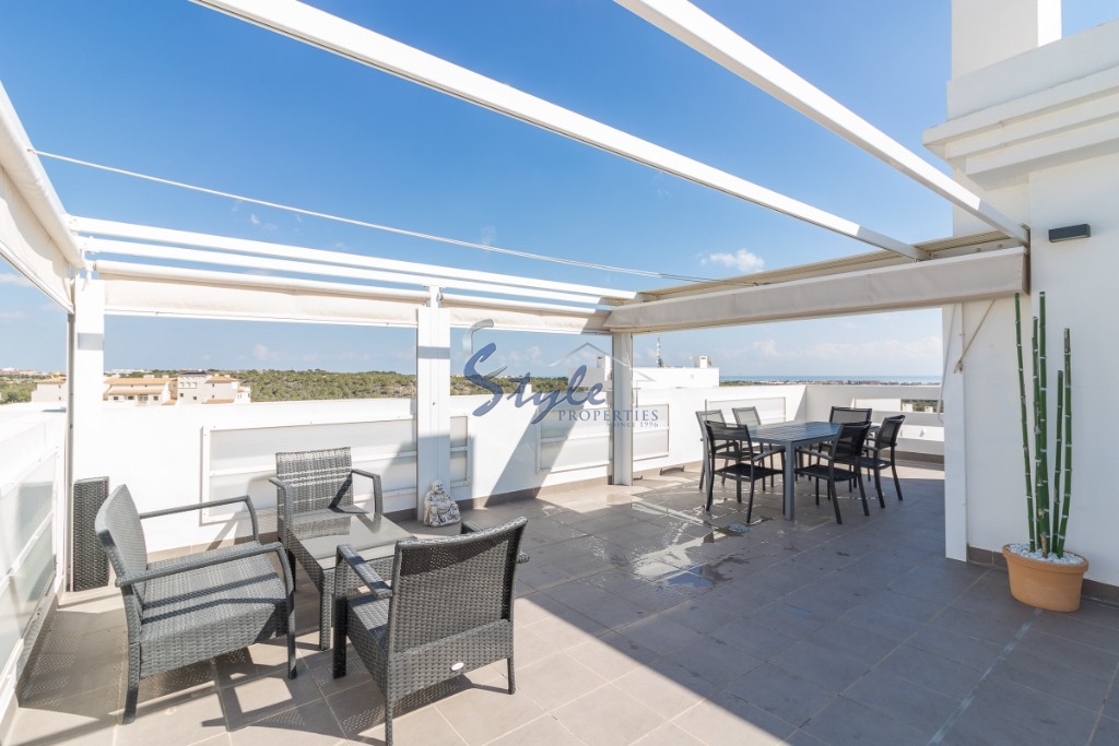 Comprar apartamento ático al lado del golf en Las Ramblas de Golf, Dehesa de Campoamor. ID 4322