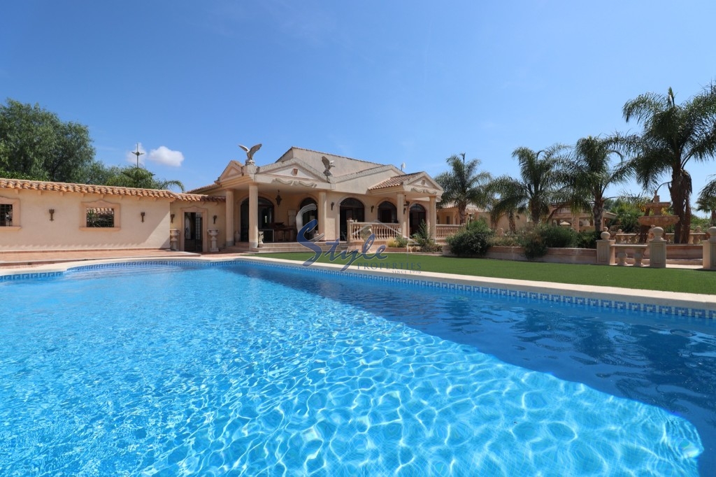 Resale - Villa - Daya Vieja