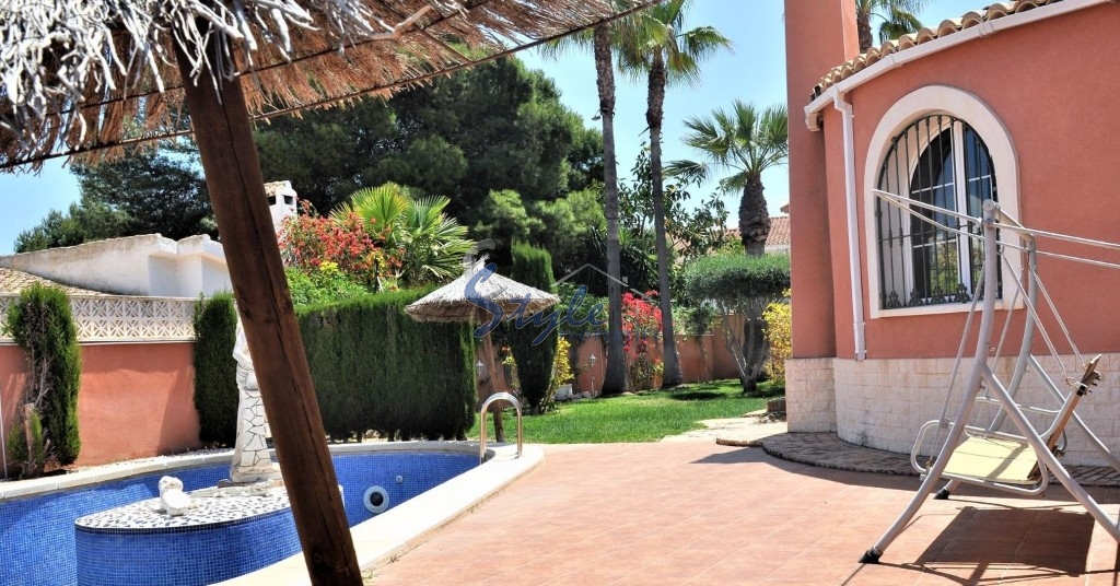 Buy Detached Villa in La Zenia Beachside, close to beaches of Orihuela Costa. ID: 4334