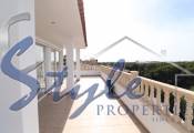 Comprar villa de lujo en Dehesa de Campoamor al lado del mar. ID 4285