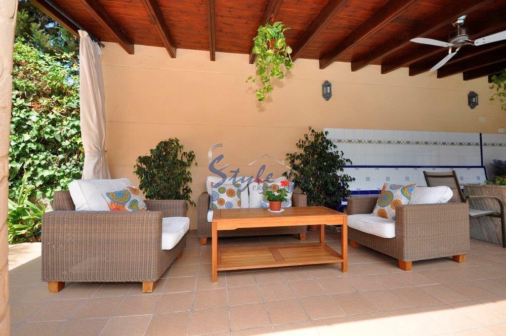 Resale - Villa - La Veleta