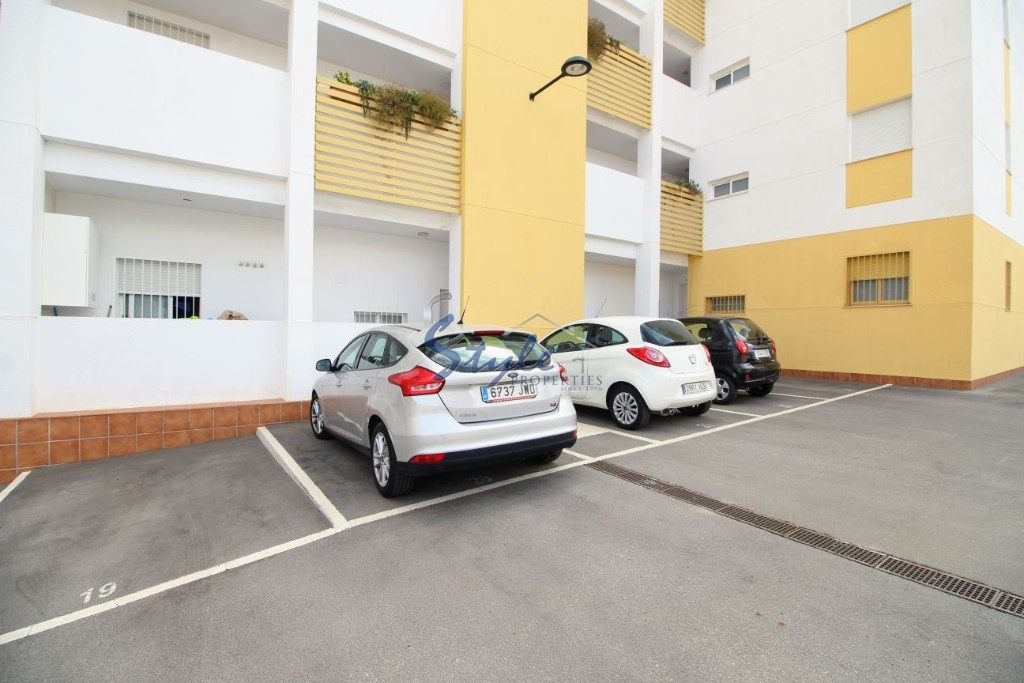 Buy apartment with garden in Costa Blanca close to golf in Villamartin. ID: 4765