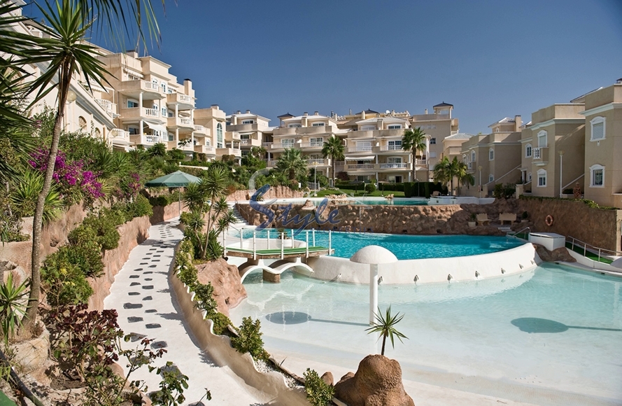 Comprar apartamento de lujo muy cerca de la playa con vistas al mar en Guardamar del Segura, Costa Blanca. ID 4775