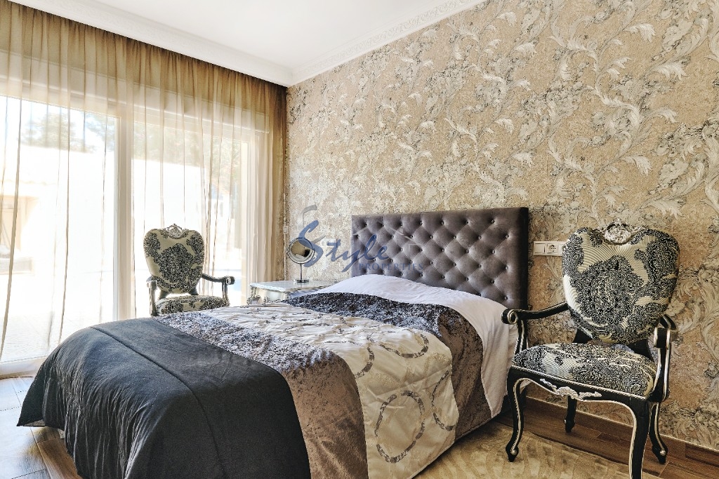 Exclusive luxury villa for sale in Campoamor, Costa Blanca, Spain