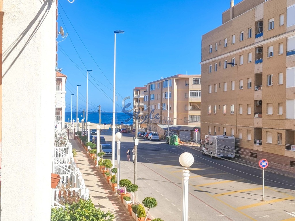 Buy apartment close to the beach in La Mata, Torrevieja. ID 4778
