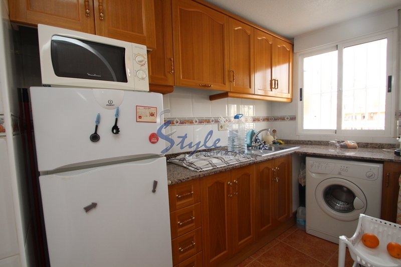 Buy penthouse apartment in Costa Blanca steps from the sea and beach in Torrevieja. ID: 4783