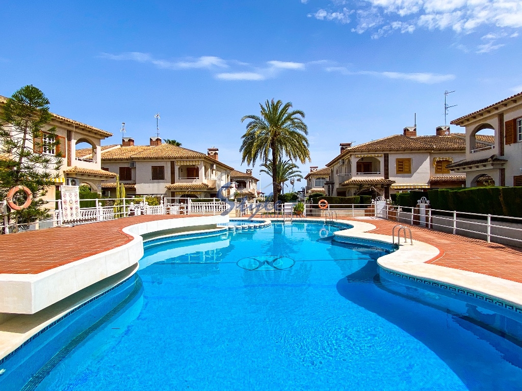 Resale - Apartment - Punta Prima