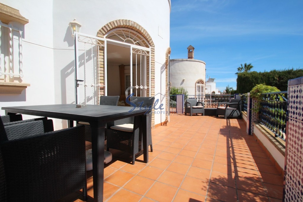 Resale - Villa - Villamartin