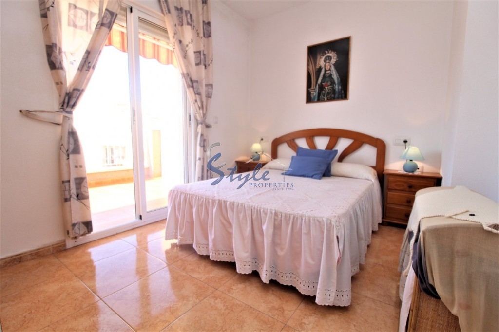Buy penthouse apartment in Costa Blanca steps from the sea and beach in Torrevieja, Playa del Cura. ID: 4783