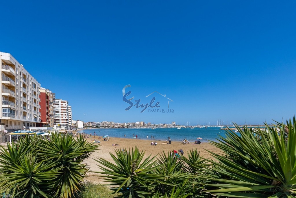 Buy apartment close to the sea in Torrevieja, Costa Blanca. ID: 4795