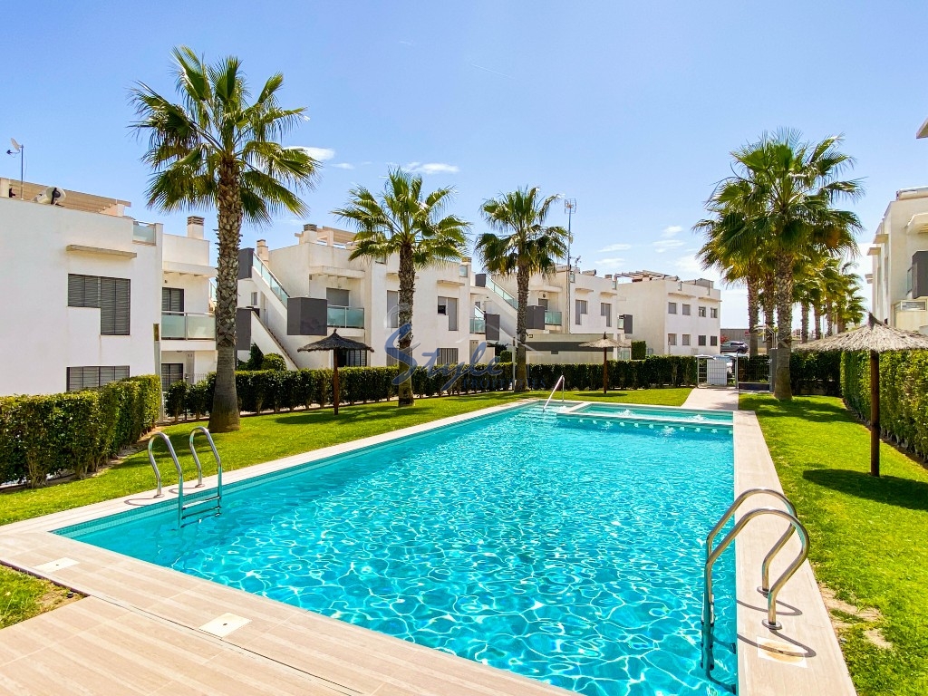 For sale modern 3-bedroom apartment on the ground floor with a garden in Punta Prima, Orihuela Costa. ID2688