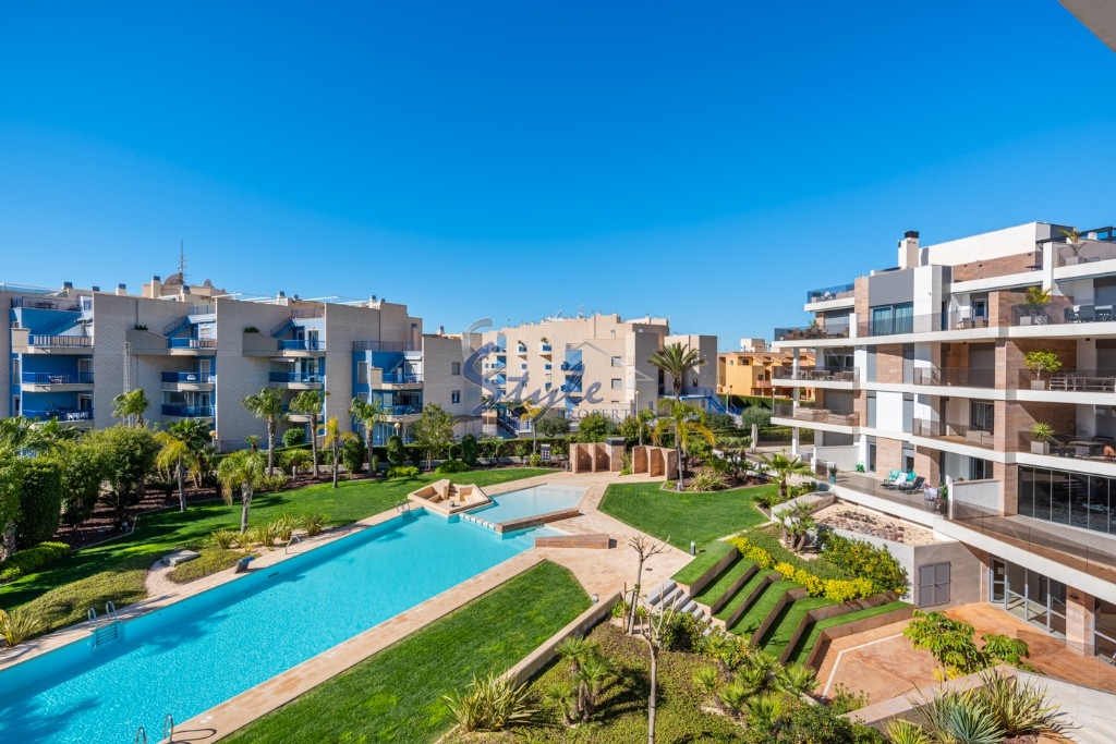 Buy apartment in Costa Blanca close to sea in Cabo Roig. ID: 4807
