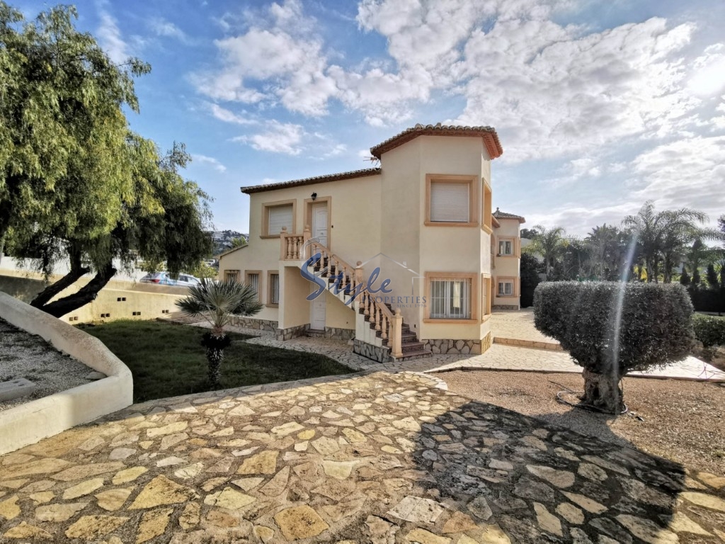 Comprar villa de lujo con piscina en Moraira cerca del mar. ID 4817