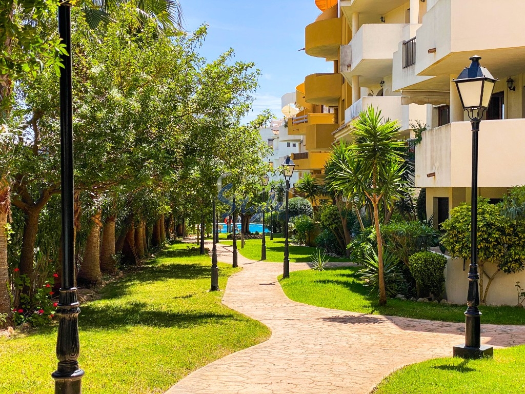 Spacious 2 bedroom apartment for sale in Panorama Park, Punta Prima, Costa Blanca. ID1455