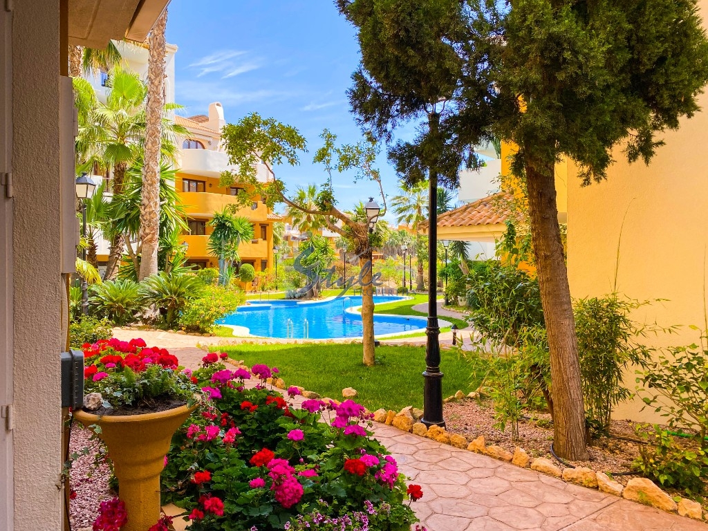 Spacious 2 bedroom apartment for sale in Panorama Park, Punta Prima, Costa Blanca. ID1455