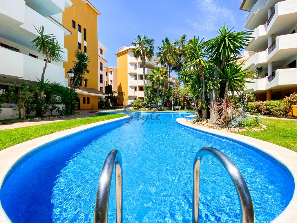 Spacious 2 bedroom apartment for sale in Panorama Park, Punta Prima, Costa Blanca. ID1455