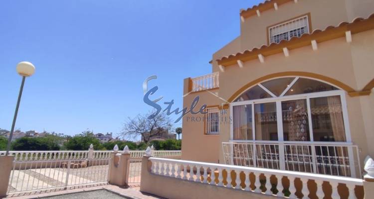 En venta adosado , pareado en Los Altos, La Florida, Orihuela Costa, Costa Blanca. ID 3424