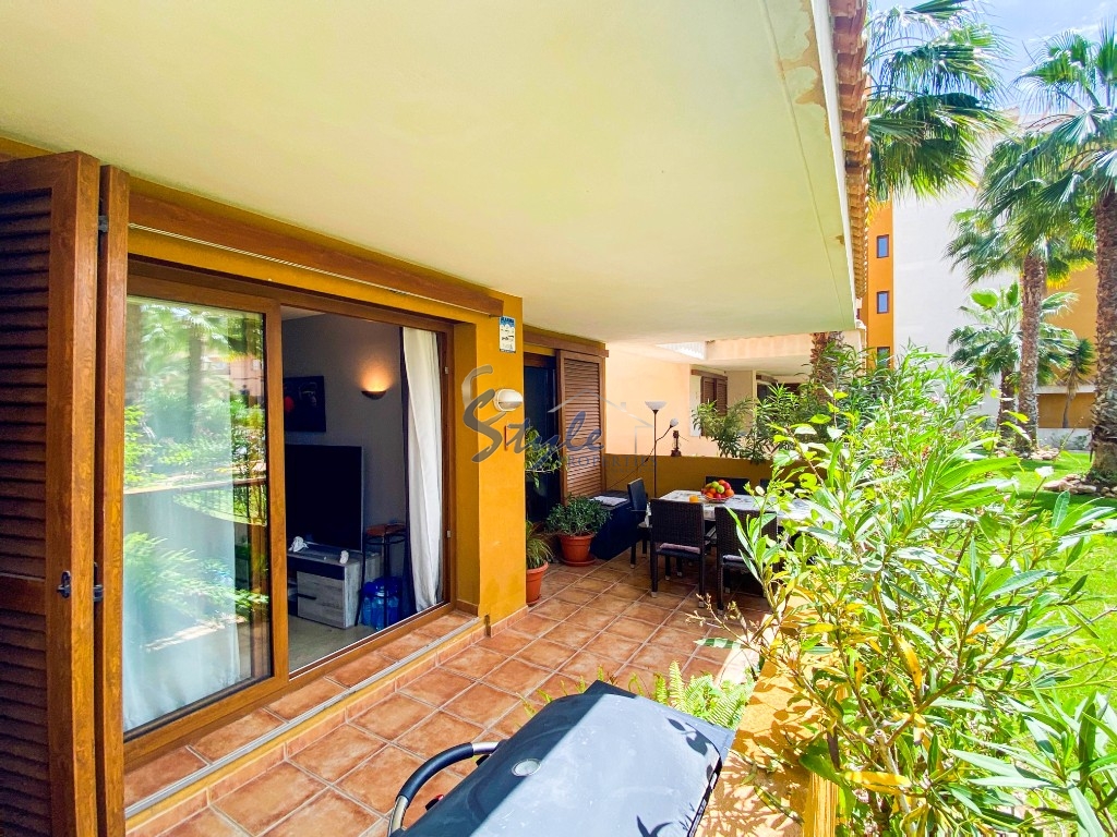 Se vende apartamento de 2 dormitorios cerca del mar en La Entrada, Punta Prima, Costa Blanca. ID2728