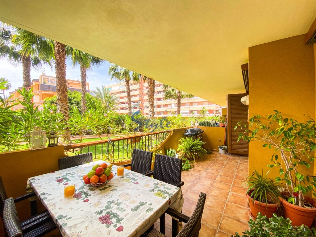 For sale 2 bedroom apartment close to the sea in La Entrada, Punta Prima, Costa Blanca. ID2728