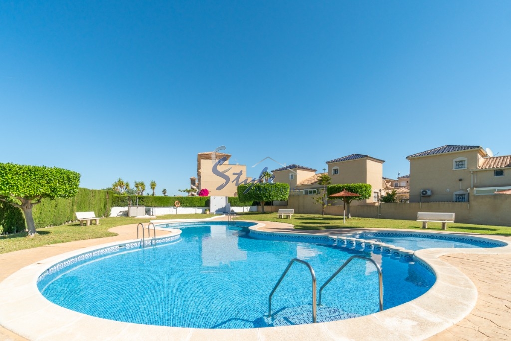 Buy quad townhouse in Los Altos, Torrevieja. ID 4825