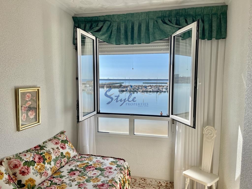 Buy apartment first line sea in Torrevieja, Costa Blanca, 50 meters from the beach. ID: 4828